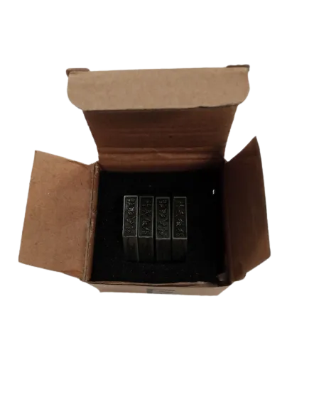 Black Folding Boxing Clip