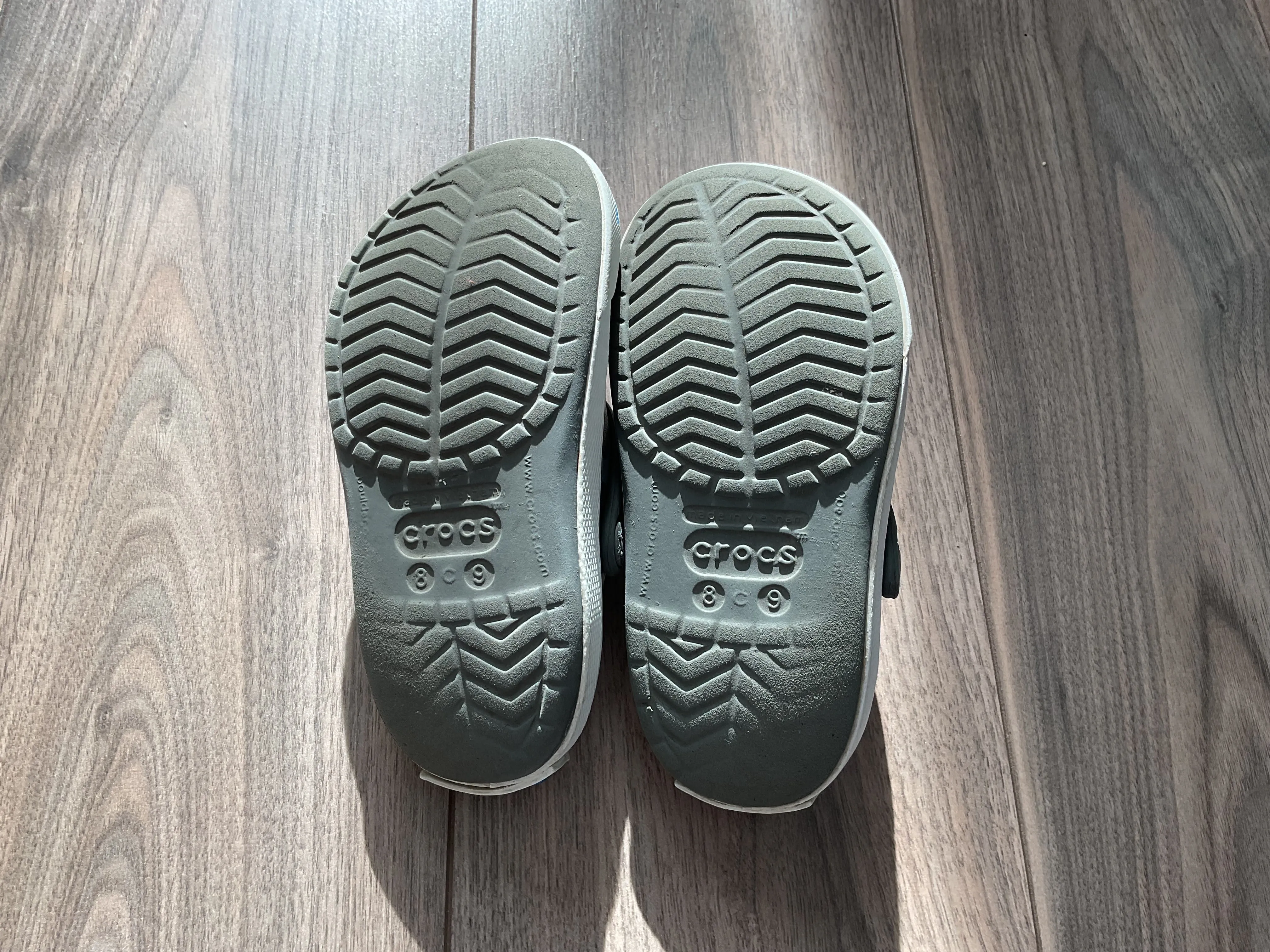 Camouflage Crocs Size 8/9 Blue and Grey, Shoes 6 (Walkers:12-24 mth)