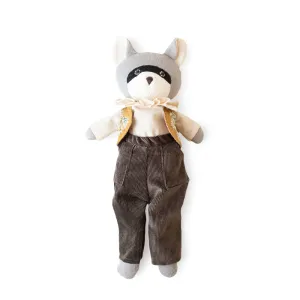 Gwendolyn Raccoon's Cozy Outfit