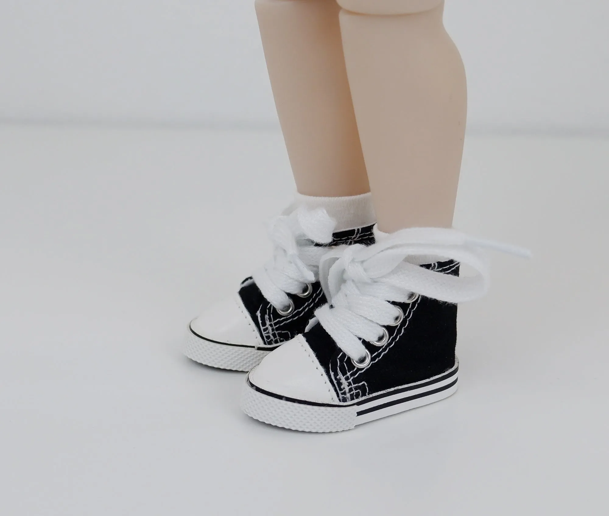 High Top Tennis Shoes - 58mm - Fashion Friends doll shoes