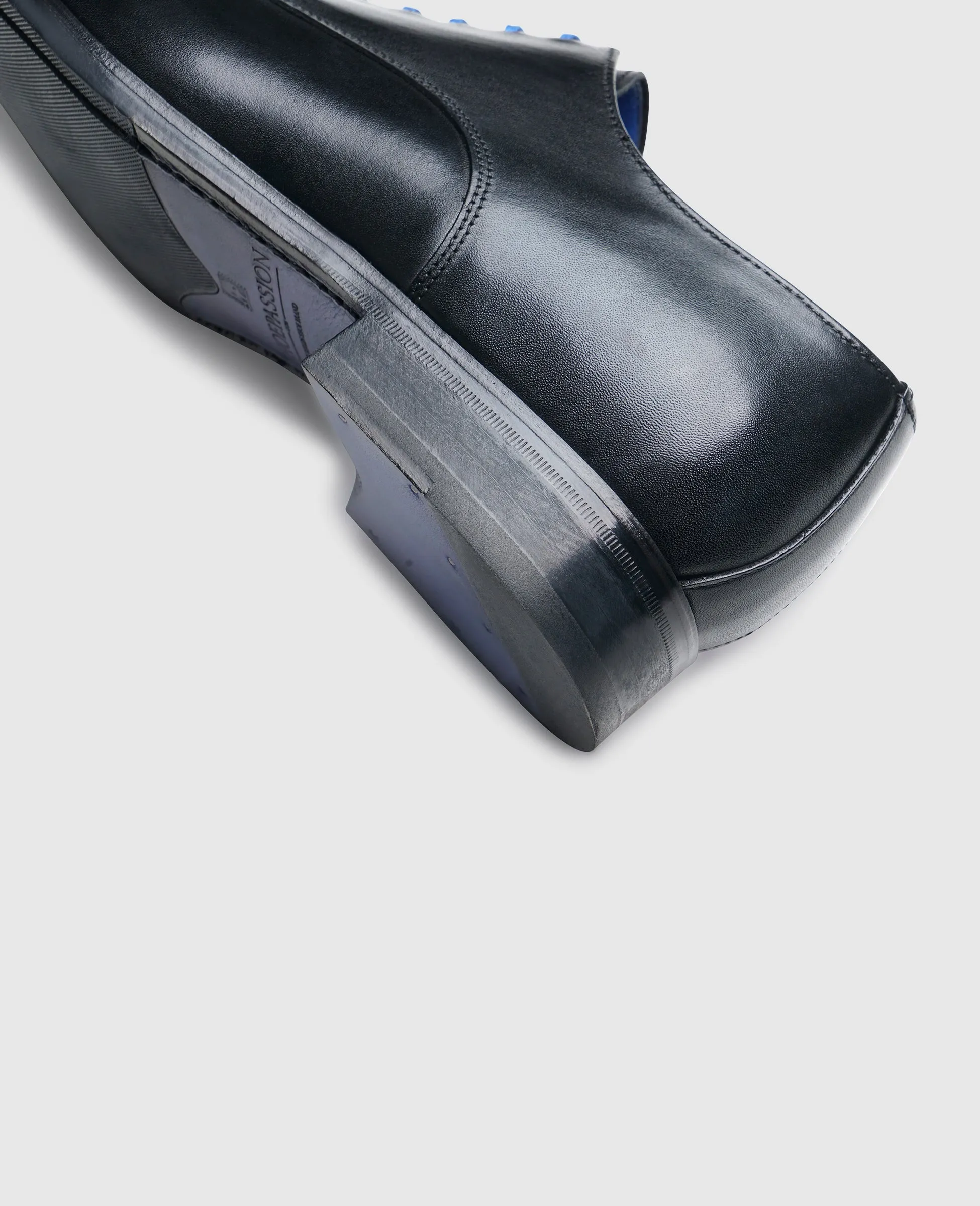 No. 5623 BL - Black