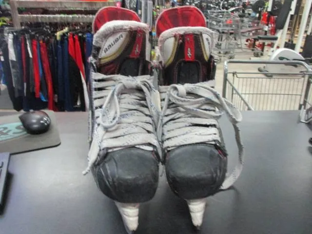 Used Bauer APX2 Hockey Skates Size 3
