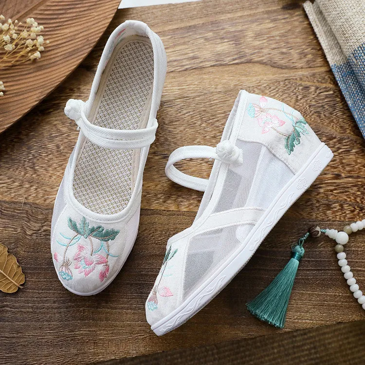 Women's Ethnic Style Embroidered Ancient Cheongsam Round Head Mesh Canvas Shoes